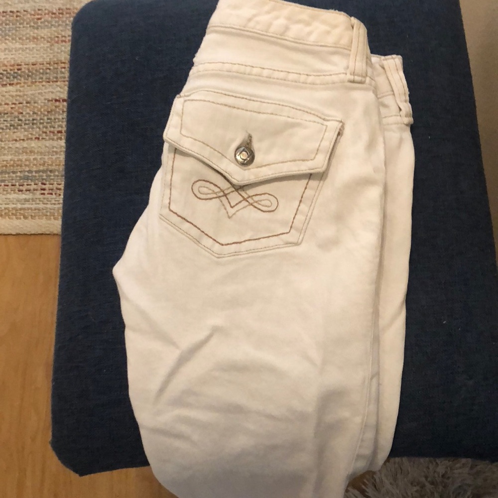 Capri pants